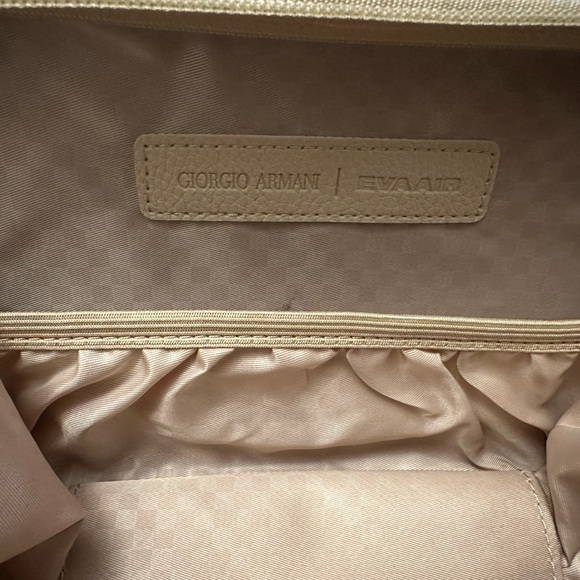 Giorgio Armani x Eva Air Toiletries Kit - Picture 5 of 7